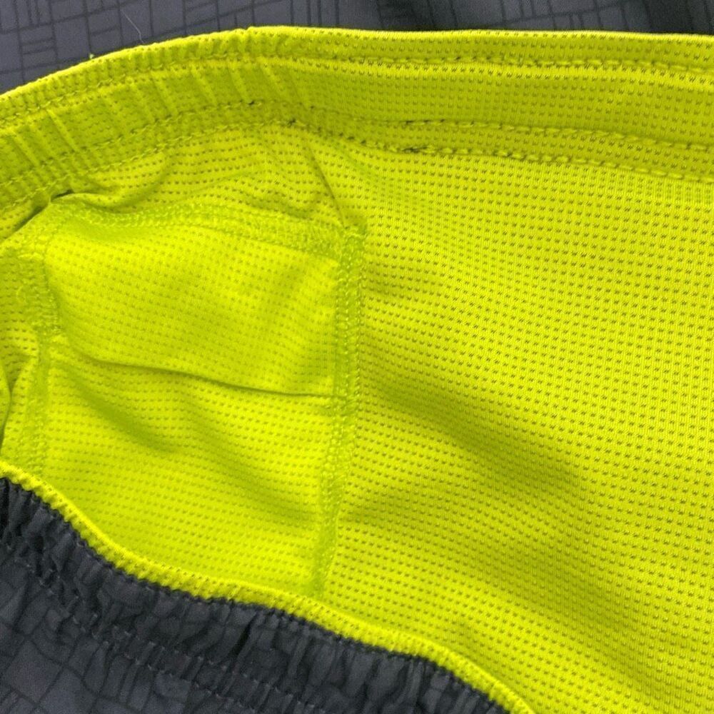 Brooks Mens Sherpa Running Shorts Navy Blue Neon‎ Yellow Grid Reflective Large - Picture 7 of 7